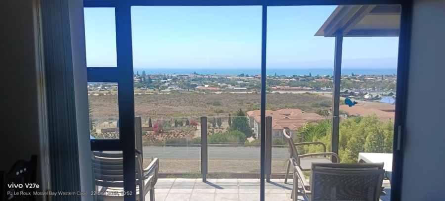3 Bedroom Property for Sale in Hartenbos Heuwels Western Cape